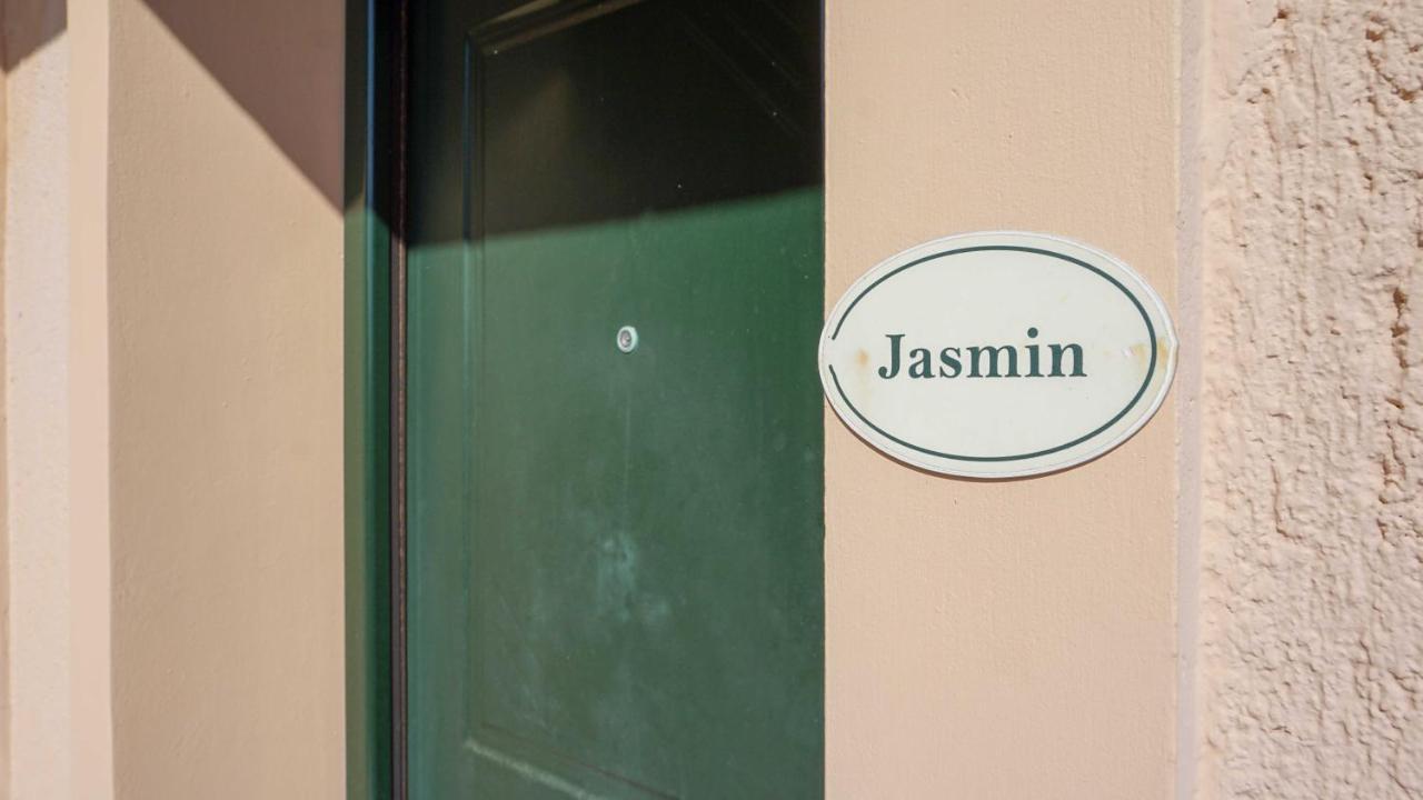 Jasmine Glyfada Beach 외부 사진